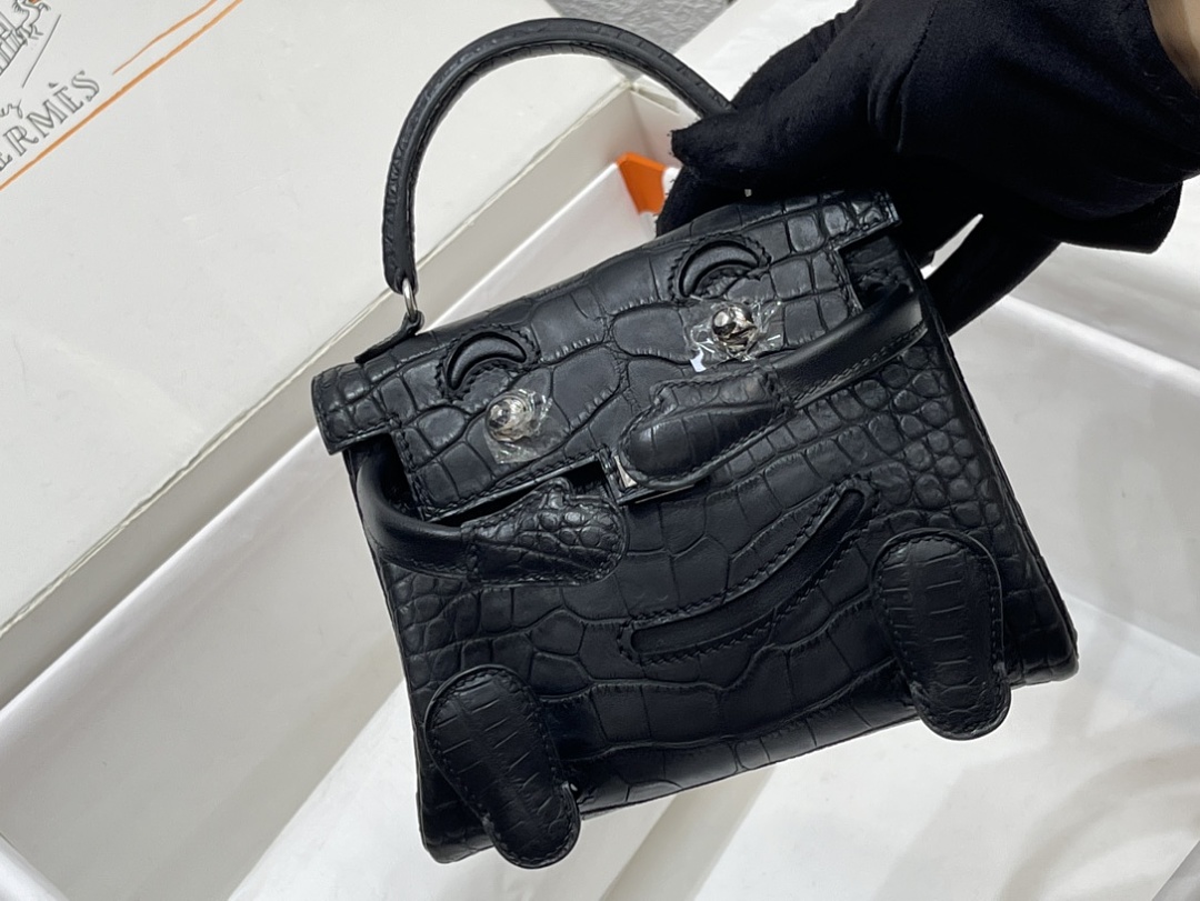 e50f5b95 Hermes Bag - Image 1