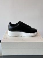 Alexander McQueen - Image 7