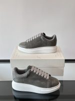Alexander McQueen - Image 5